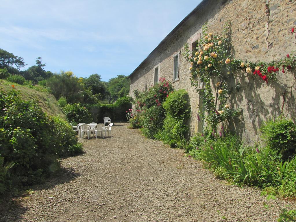 Gîte de La Ferme de La Cour Crasville  Chambre photo