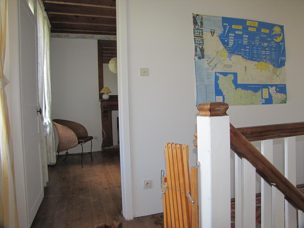 Gîte de La Ferme de La Cour Crasville  Chambre photo