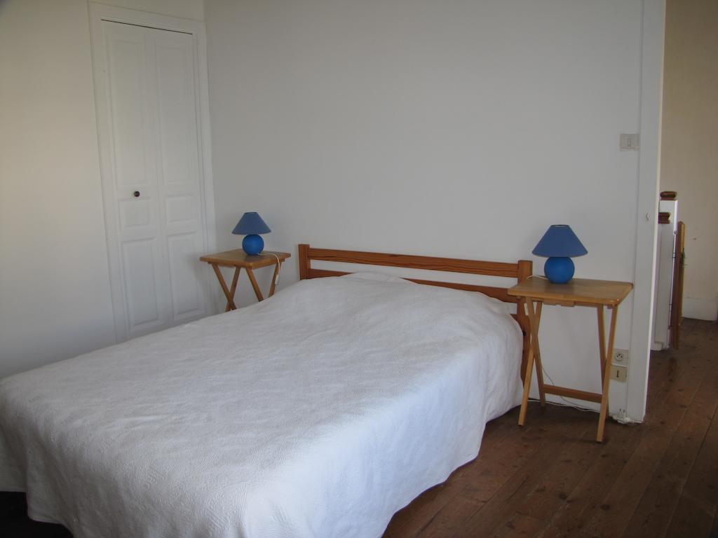 Gîte de La Ferme de La Cour Crasville  Chambre photo